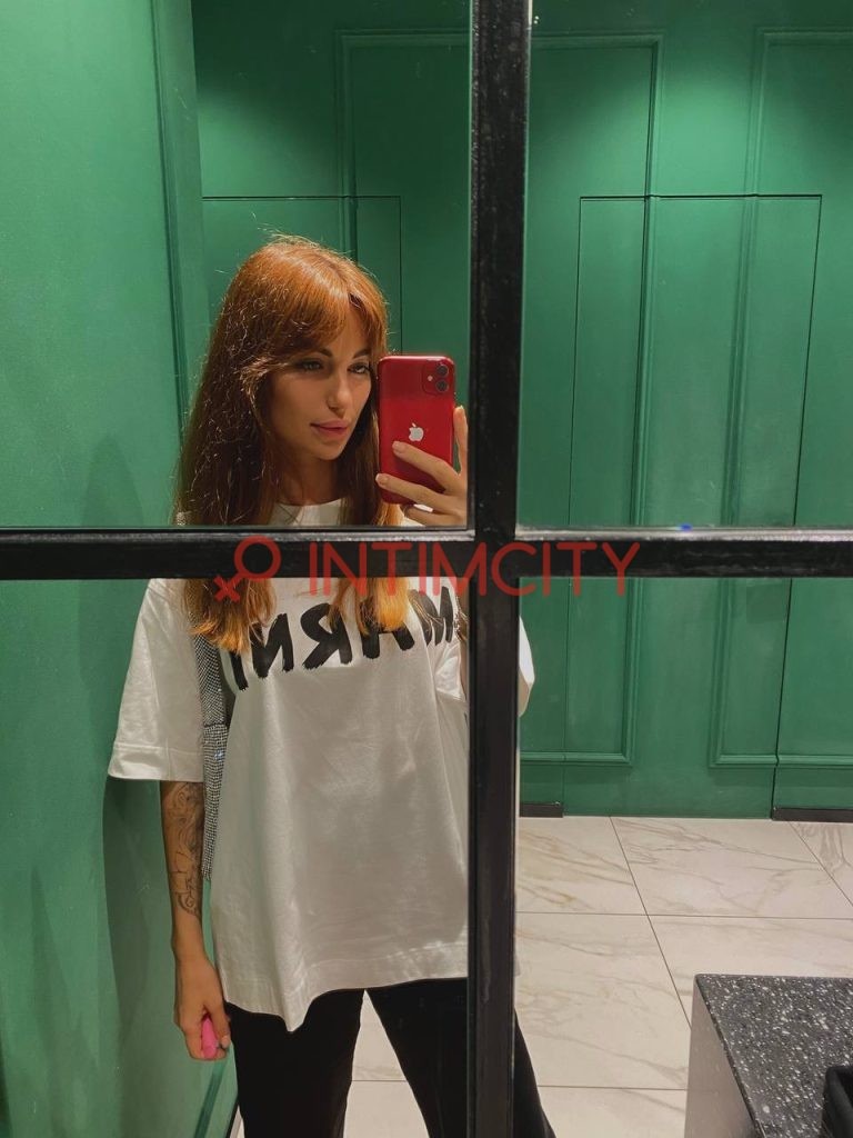 Индивидуалка Лея