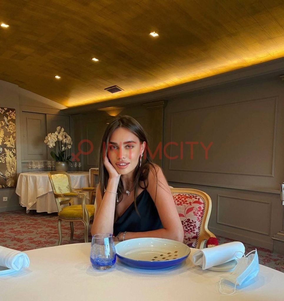 Эскортница Полина Интимсити