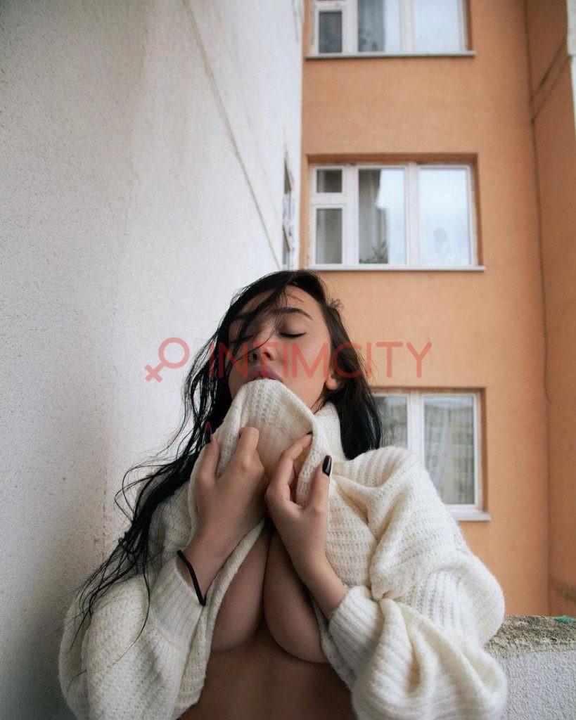 Индивидуалка Крис Интимсити