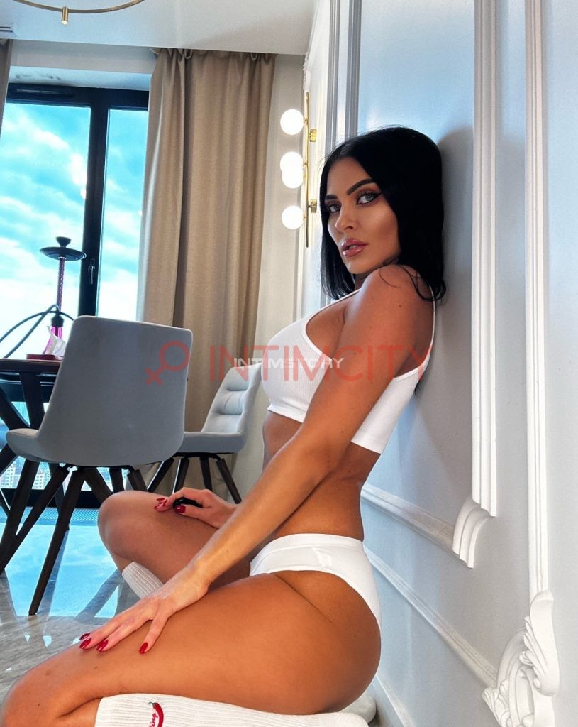 Индивидуалка Элина Интимсити
