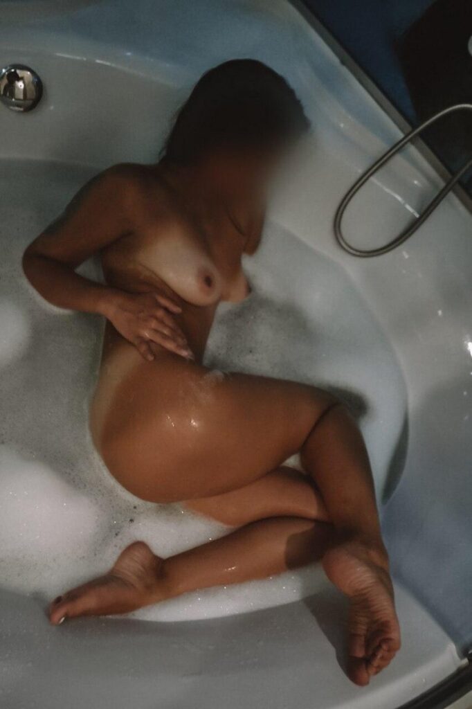 Индивидуалка Надежда IntimCity