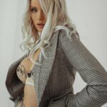 Элитная проститутка Полина IntimCity